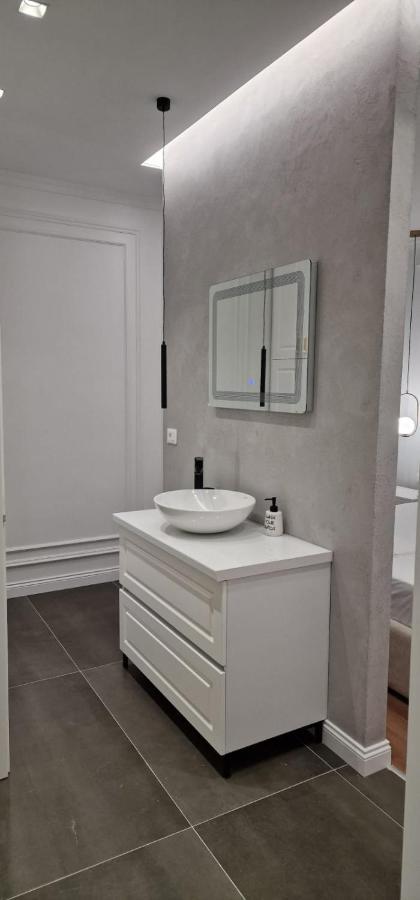 Heart Of Tirana Apartment Екстер'єр фото