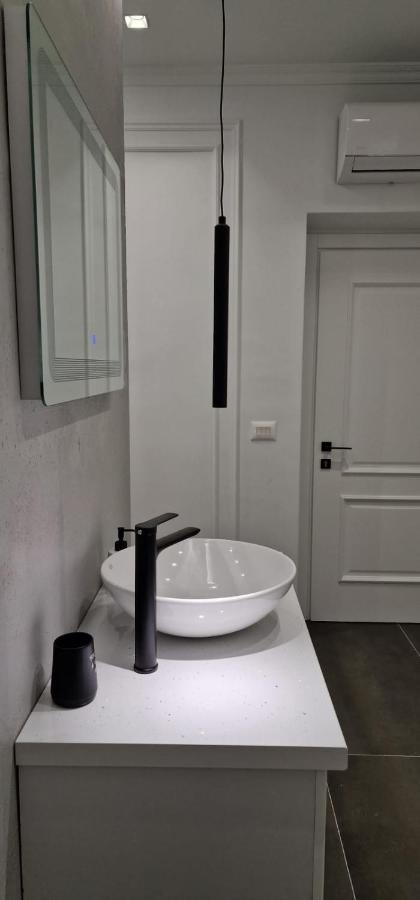Heart Of Tirana Apartment Екстер'єр фото